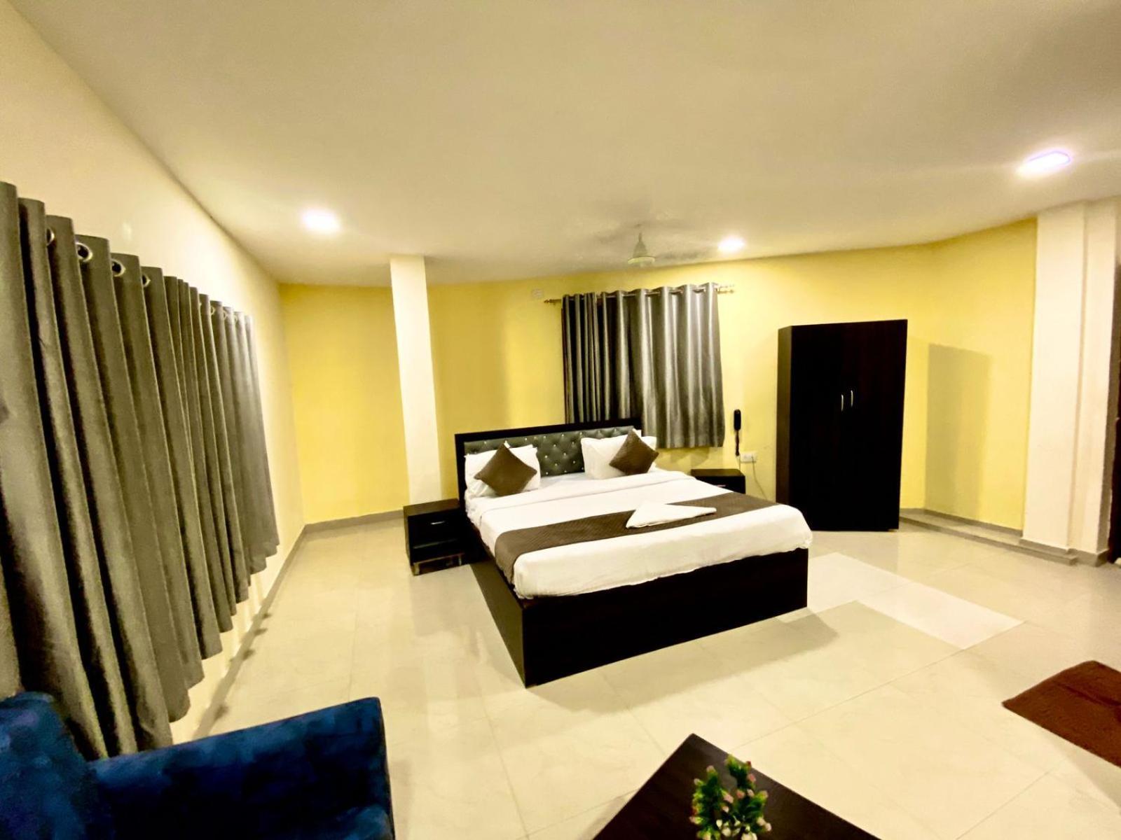 Standard King Room